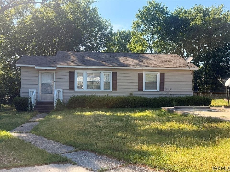 1st image of 2506 4th Ave E