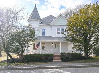 11 Rogers Rd, Kittery, ME 03904
