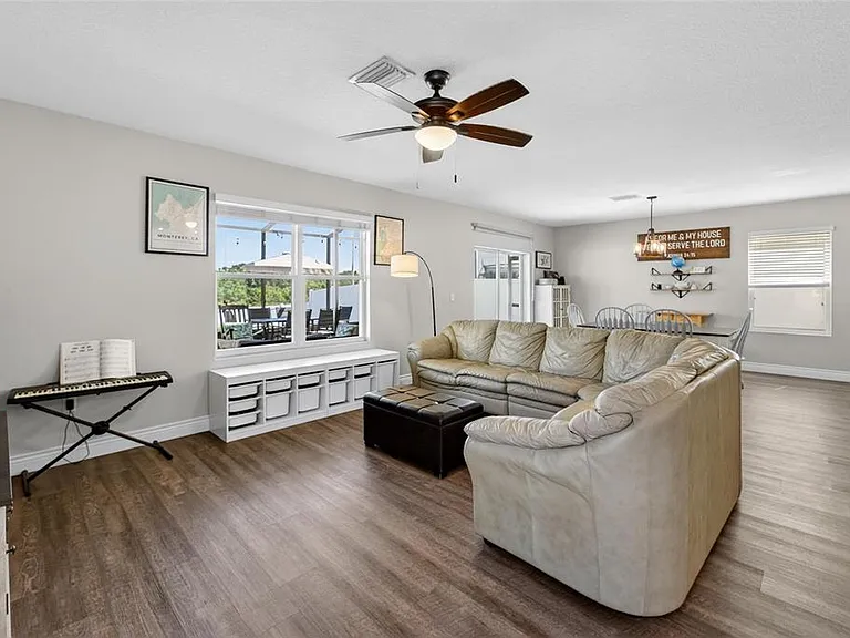 11176 Leland Groves Dr — Photo 21