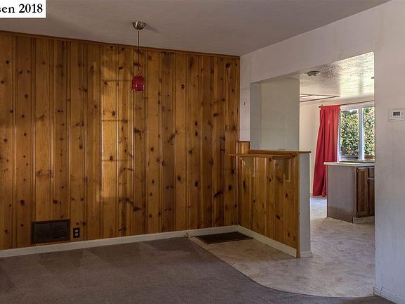 4th image of 219 Parkdale Ave