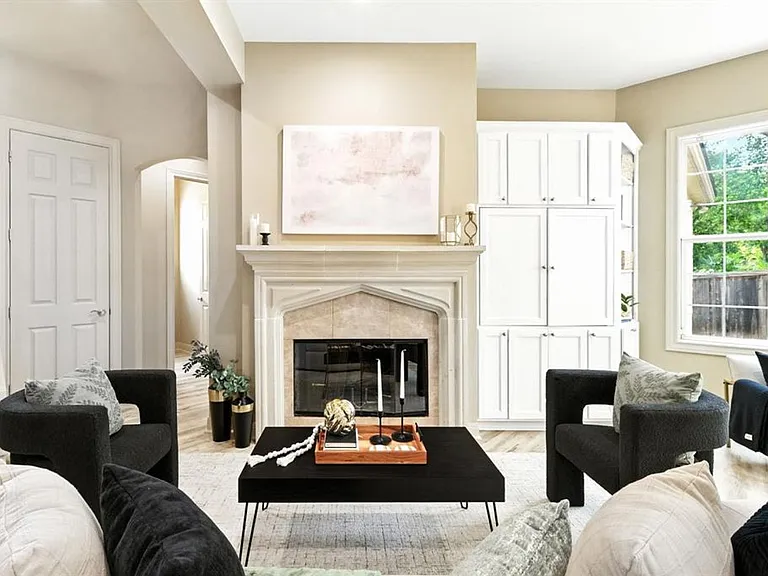 3508 Red Riv — Photo 4