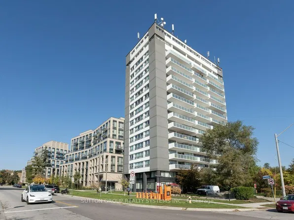 293 The Kingsway St #207, Toronto, ON M9A 3V1