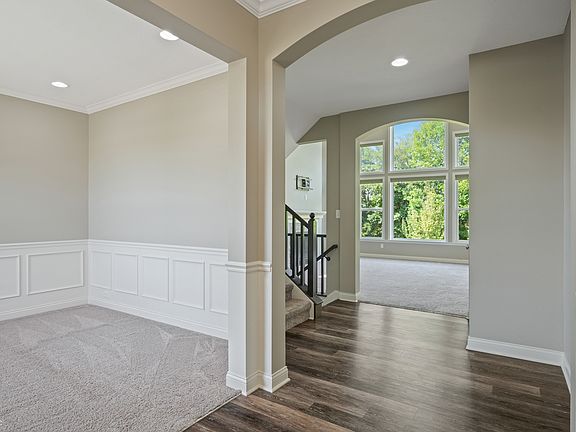 4th image of 650 Ridge Gate Dr