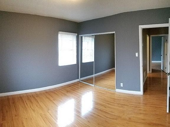 4th image of 6513 Gentry Ave