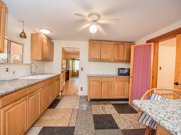2nd image of 2599 Huntington Dr