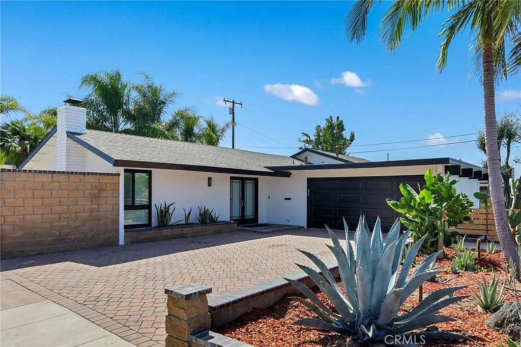 4 bed, 1806 sqft, $5,850 — Photo 1