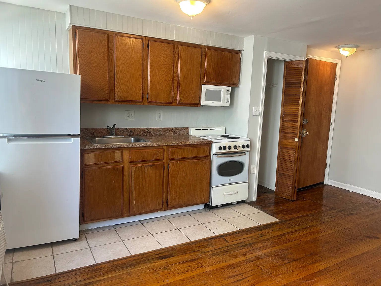 1 bed, $1,090 — Photo 4