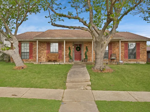 9712 White Ash Rd, Dallas, TX 75249