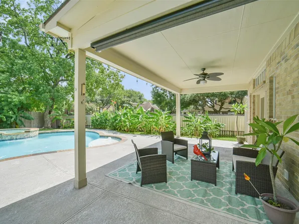 10402 Wagon Trail Rd, Houston, TX 77064