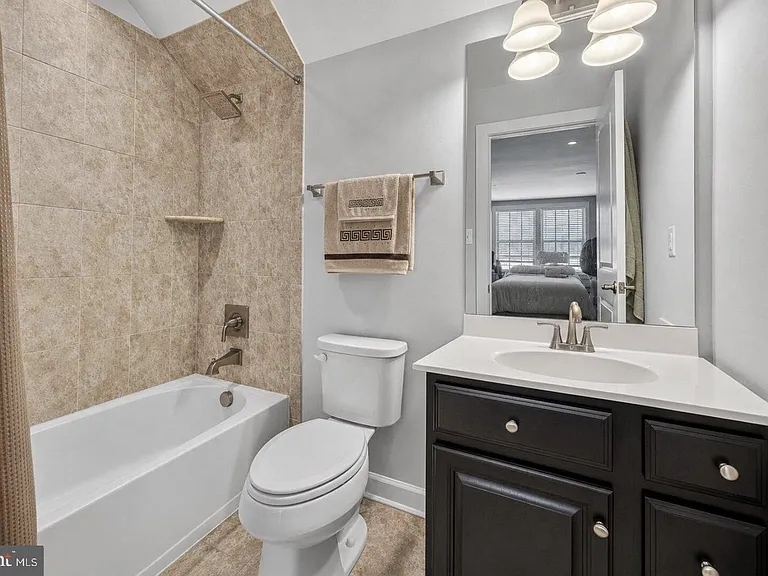 7314 Taylors Hill Ln — Photo 19