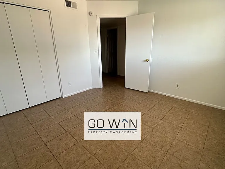 1758 E 6th Ave — Photo 4