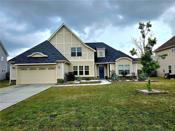 323 Nottingley Dr, Hope Mills, NC 28348