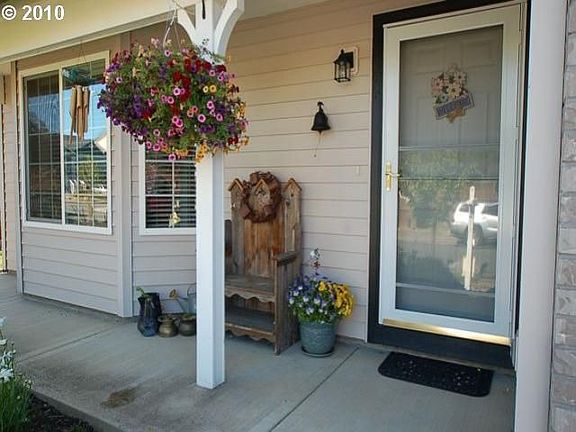 2nd image of 3121 SE Quail Ln