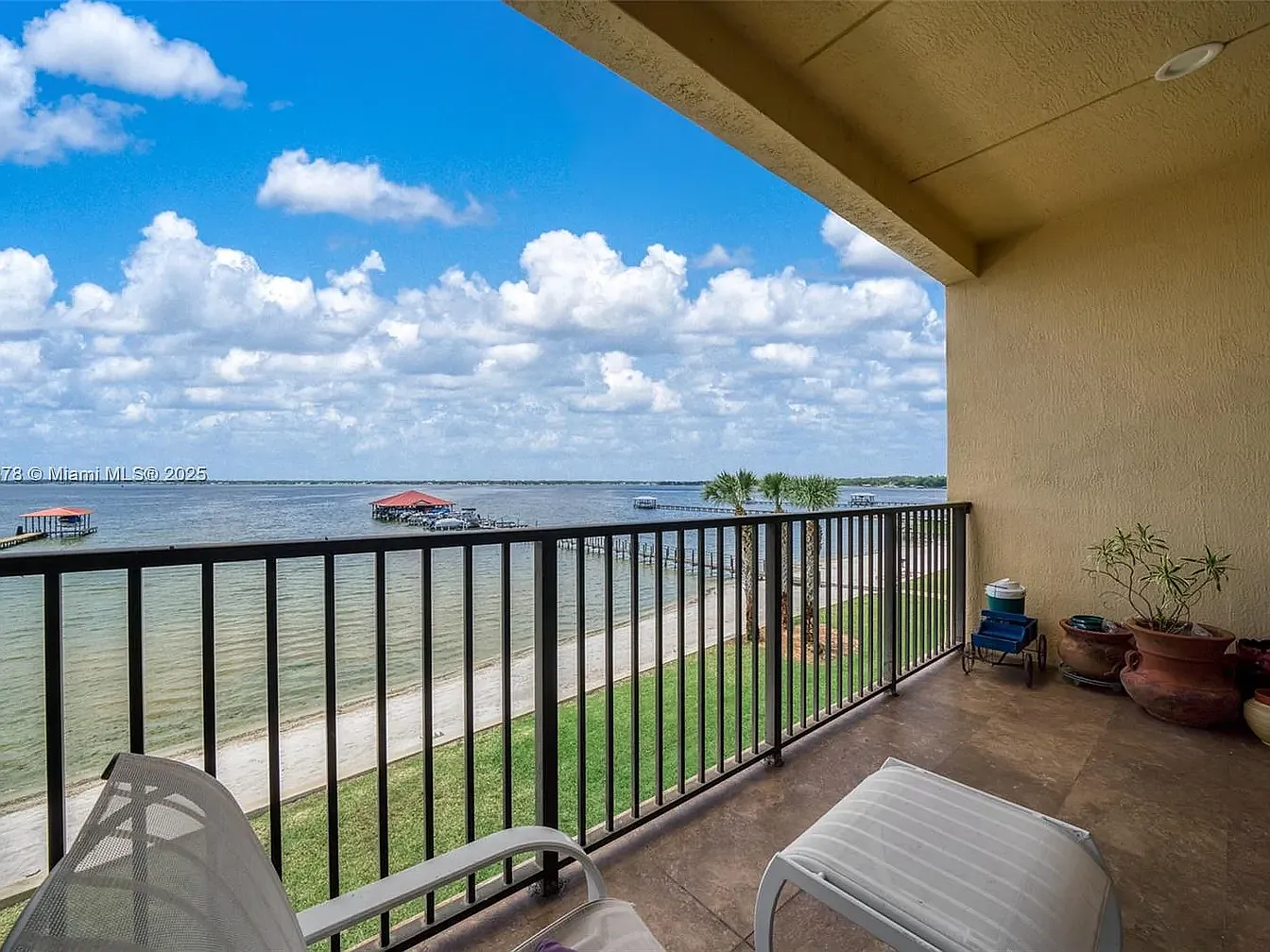 3 bed, 1562 sqft, $3,750 — Photo 2
