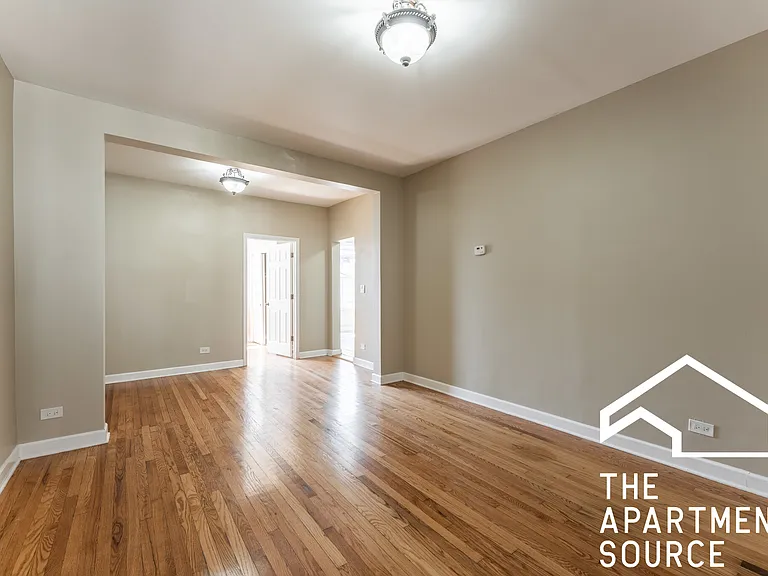 2616 N Harding Ave #2 — Photo 6