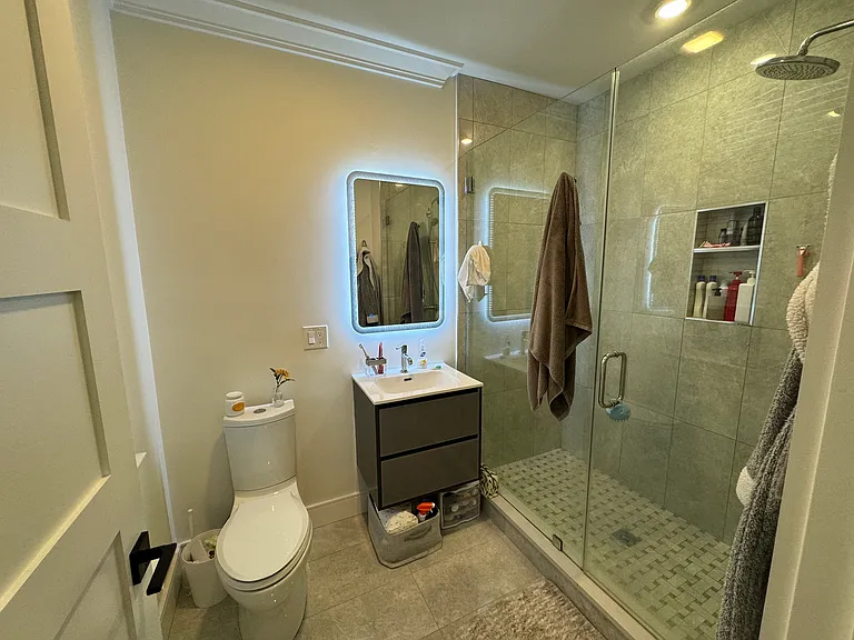464 Sumner St #2 — Photo 8