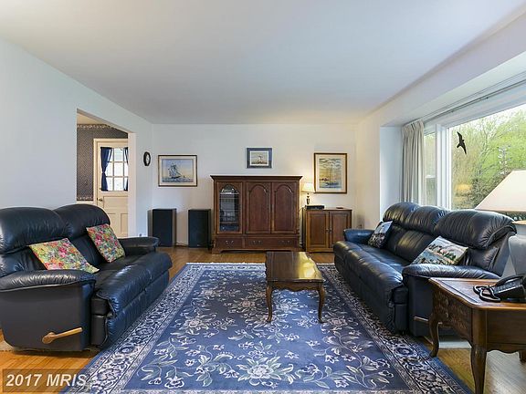 4th image of 311 Colesville Manor Dr