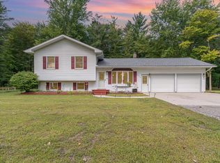 3829 N Meridian Rd, Sanford, MI 48657