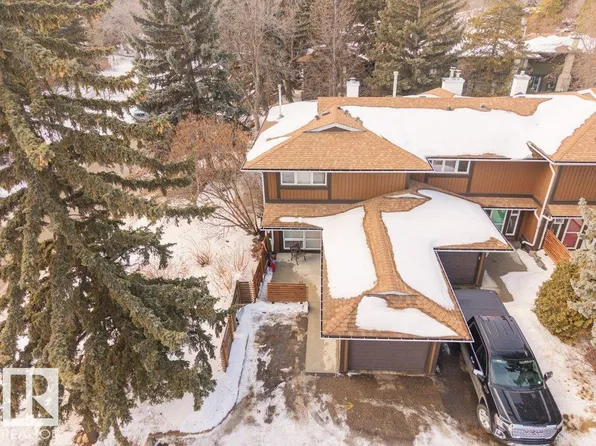 88 Hearthstone NW, Edmonton, AB T6H 5E5