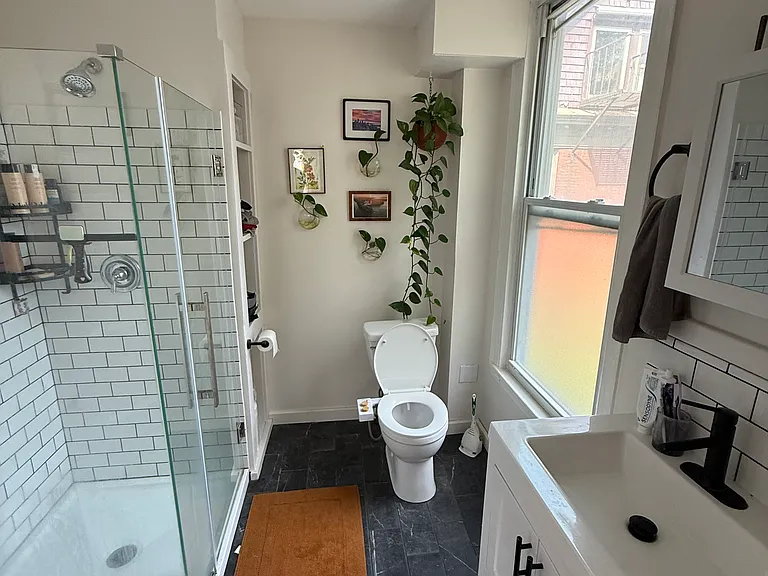 52 Pine St #2 — Photo 6