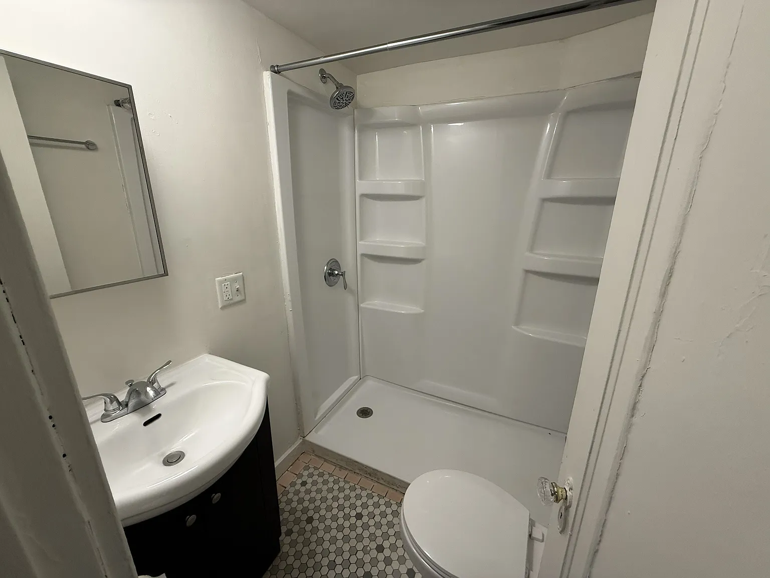 1 bed, 600 sqft, $700 — Photo 4