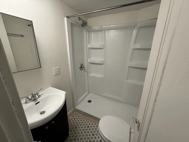 314 W Vine St #4 — Photo 4