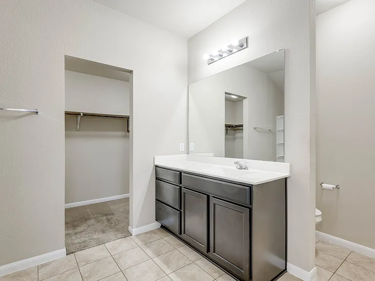 5800 Montrelia Dr — Photo 8