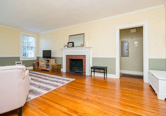2nd image of 2343 Redwood Dr