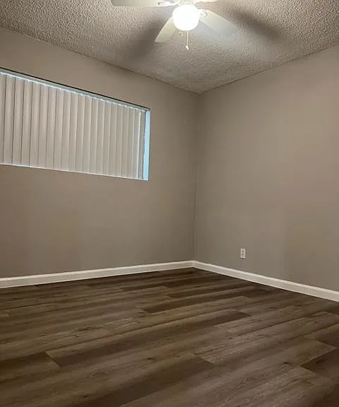 Woodbridge Village Apartments — Photo 18