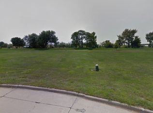 608-610 Sedgegrass Dr, Champaign, IL 61822