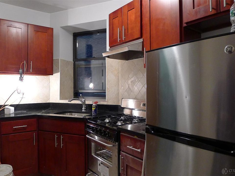 1st image of 329 W 35th St APT 2E