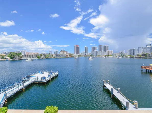 430 Golden Isles Dr APT 306, Hallandale, FL 33009