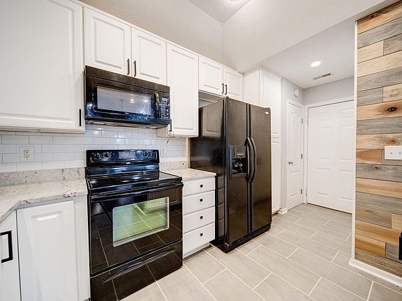 4th image of 7372 Cherry Brook Dr