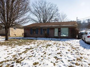 5015 Lesabre Dr, Louisville, KY 40216