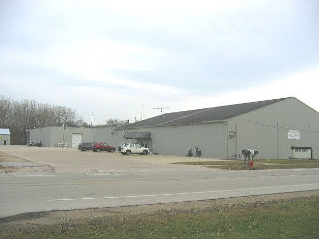 2nd image of 555 Van Dyne Rd