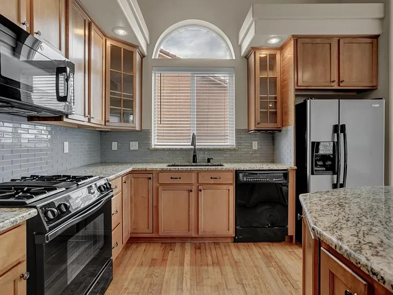 5235 Bancroft Hts — Photo 8