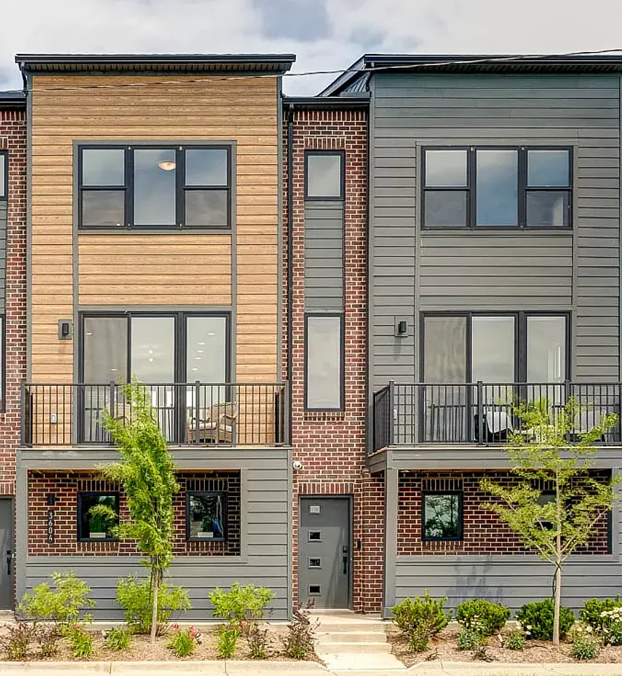 Building Photo - 3664 Trumbull St