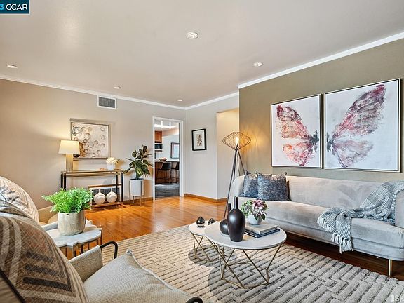 2nd image of 424 Forest View Dr