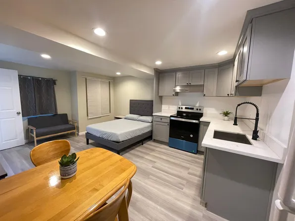 2535 Wallace St #1, Oakland, CA 94606