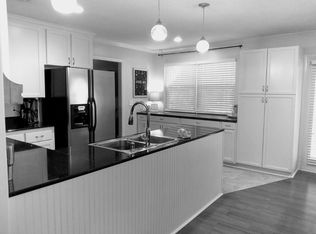 1949 Shadyoaks Dr, Tallahassee, FL 32303