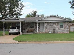 217 Walnut Dr, Burkburnett, TX 76354