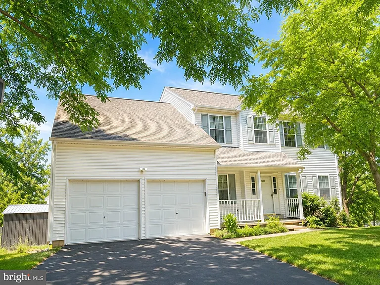 4037 Runnymead Dr — Photo 1