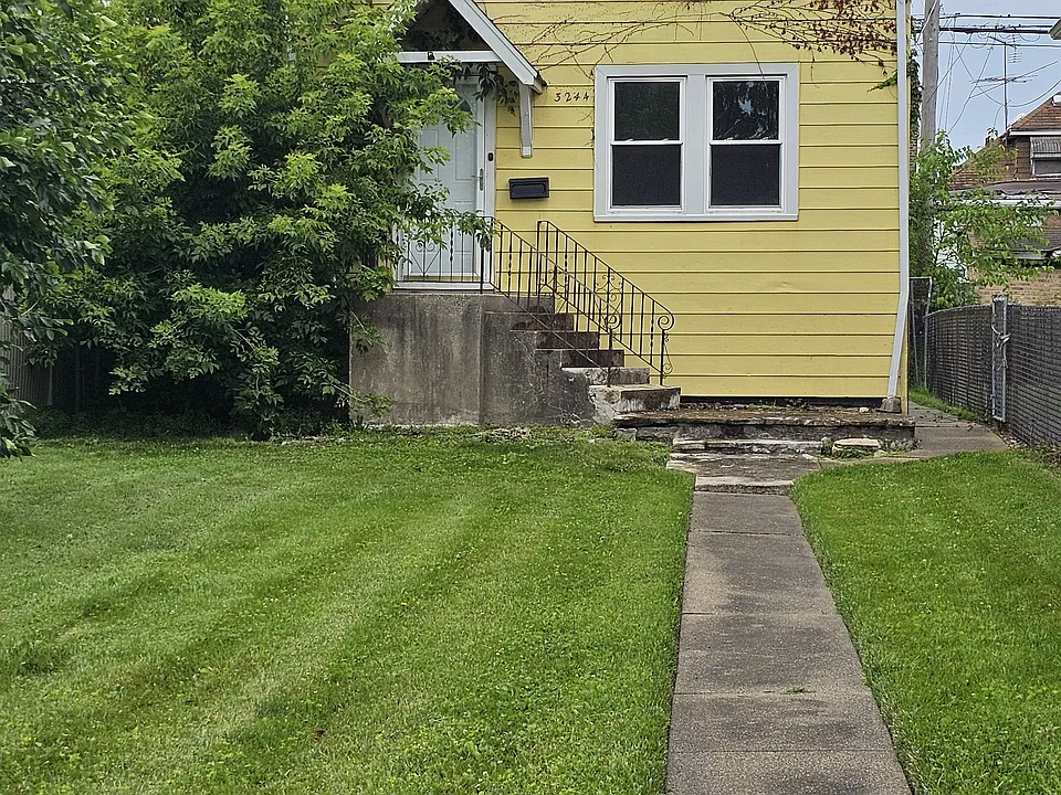 3244 N Osceola Ave