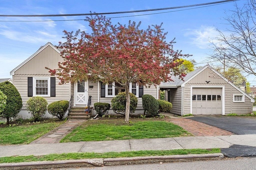 74 Robinson Ave, Braintree, MA 02184 Zillow