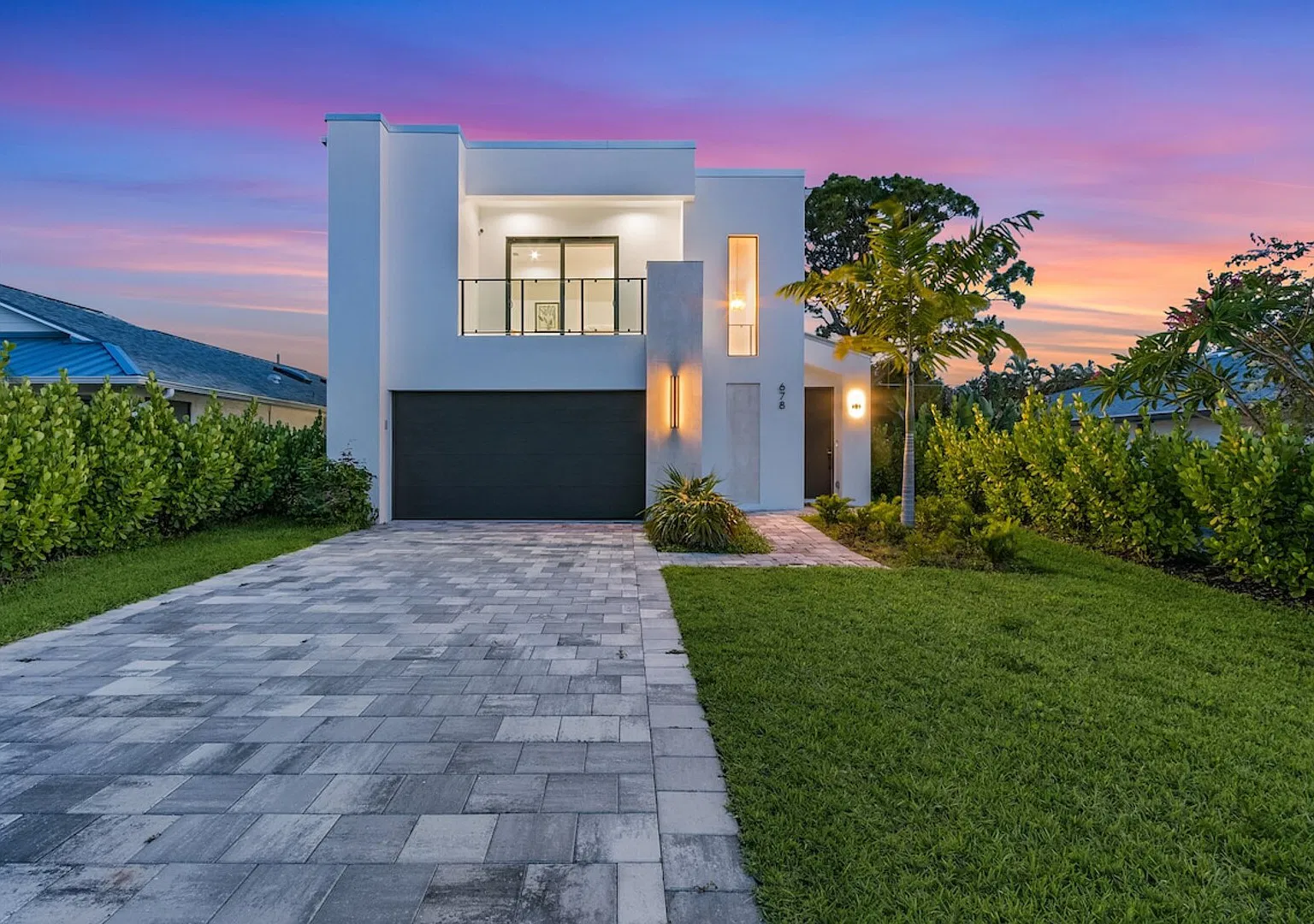 Modern Naples Beach Home, Pool, Hot Tub & 2 Master Suites — Photo 2