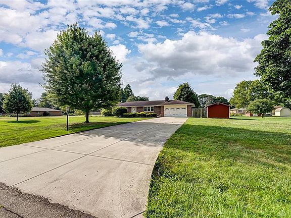 2nd image of 200 Dwight Dr