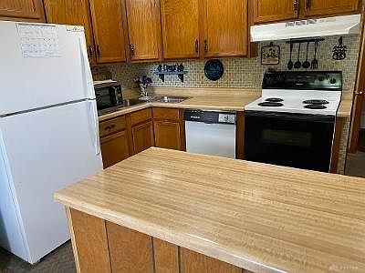 4th image of 1573 Kathy Ln