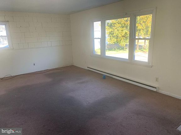 4th image of 31682 Stephen Dr