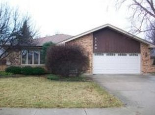 2139 Green Valley Rd, Darien, IL 60561