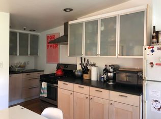 403 Adelphi St APT 3, Brooklyn, NY 11238